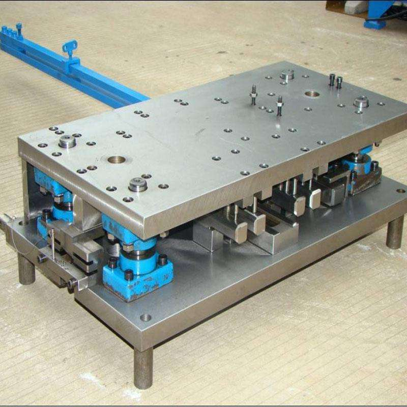 沖壓模具分類與行業(yè)術(shù)語(yǔ)，基礎(chǔ)要了解！